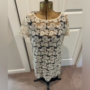 Beautiful Free People-look Forever 21 Cream Lace embroidered mini dress. Size S.